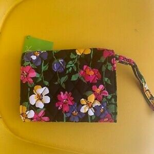 VERA BRADLEY SMARTPHONE WRISTLET WILDFLOWER GARDEN